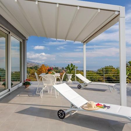 Design Villa In 皮耶迪蒙泰埃特内奥 外观 照片