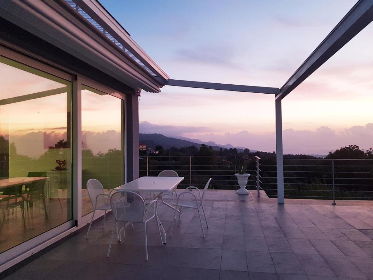 Design Villa In 皮耶迪蒙泰埃特内奥 外观 照片