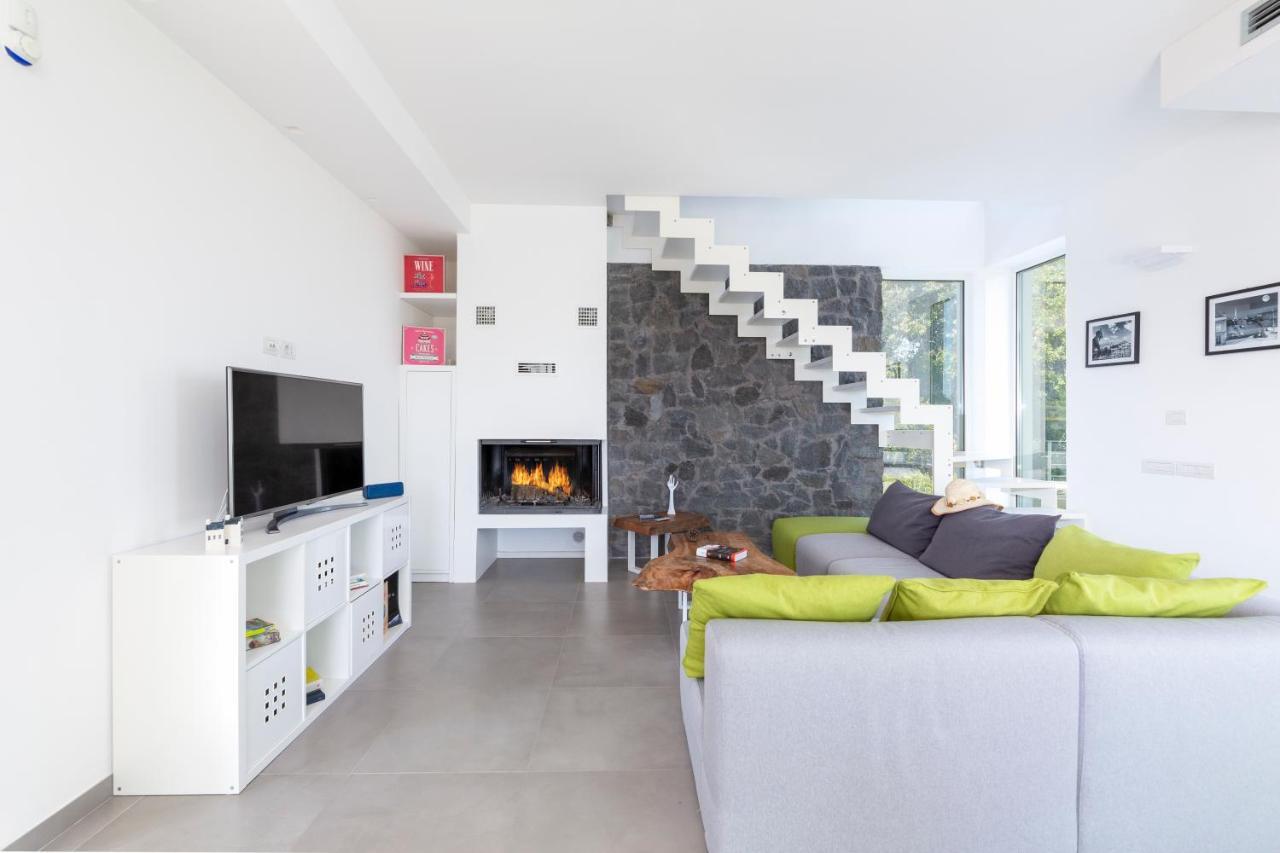 Design Villa In 皮耶迪蒙泰埃特内奥 外观 照片