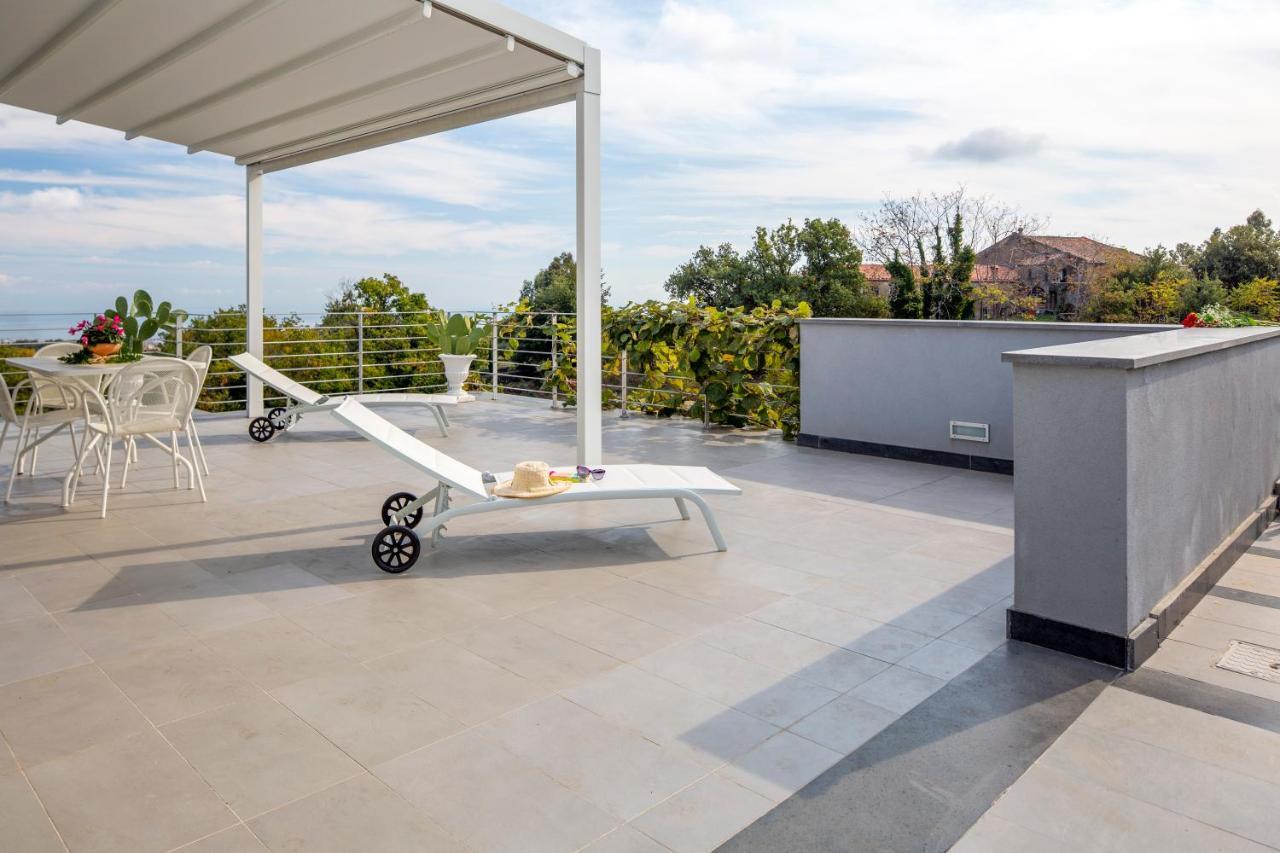 Design Villa In 皮耶迪蒙泰埃特内奥 外观 照片