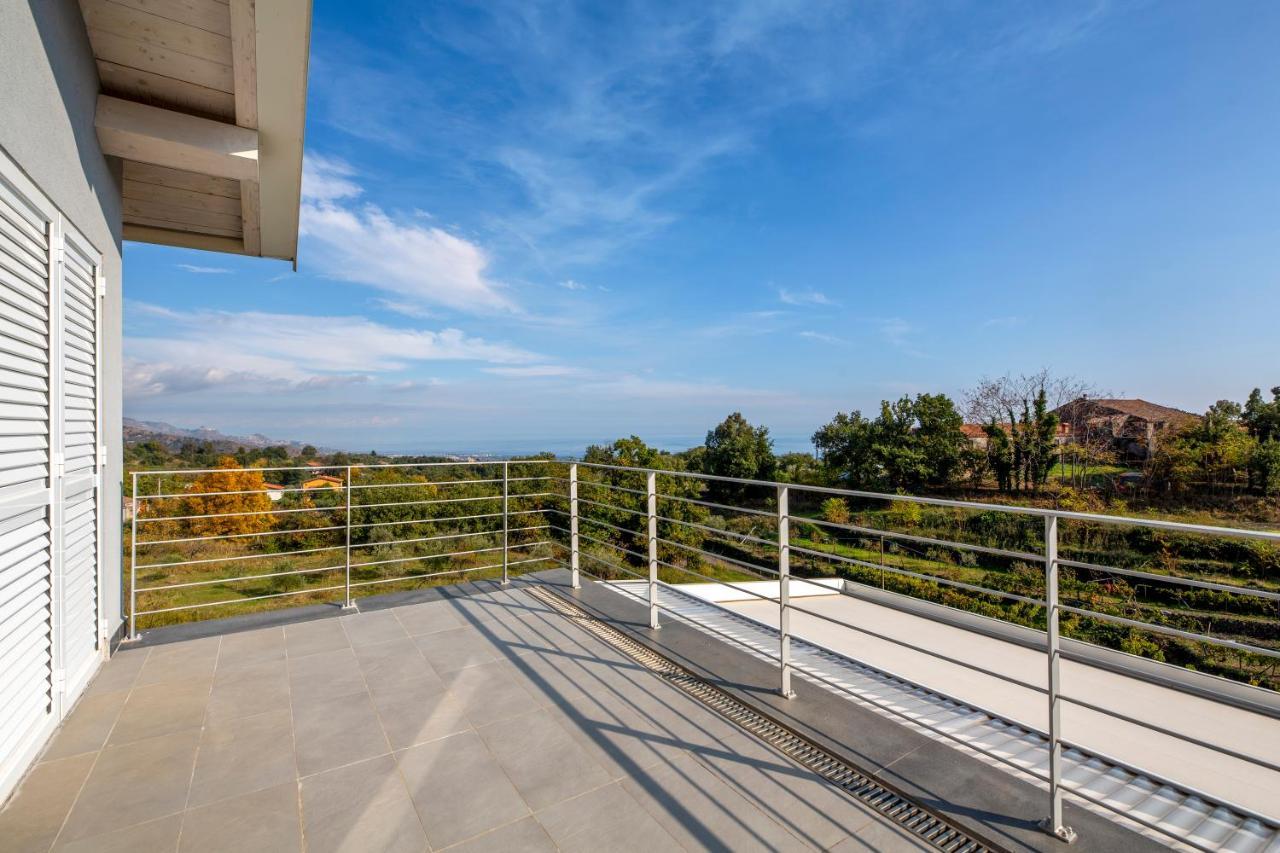 Design Villa In 皮耶迪蒙泰埃特内奥 外观 照片